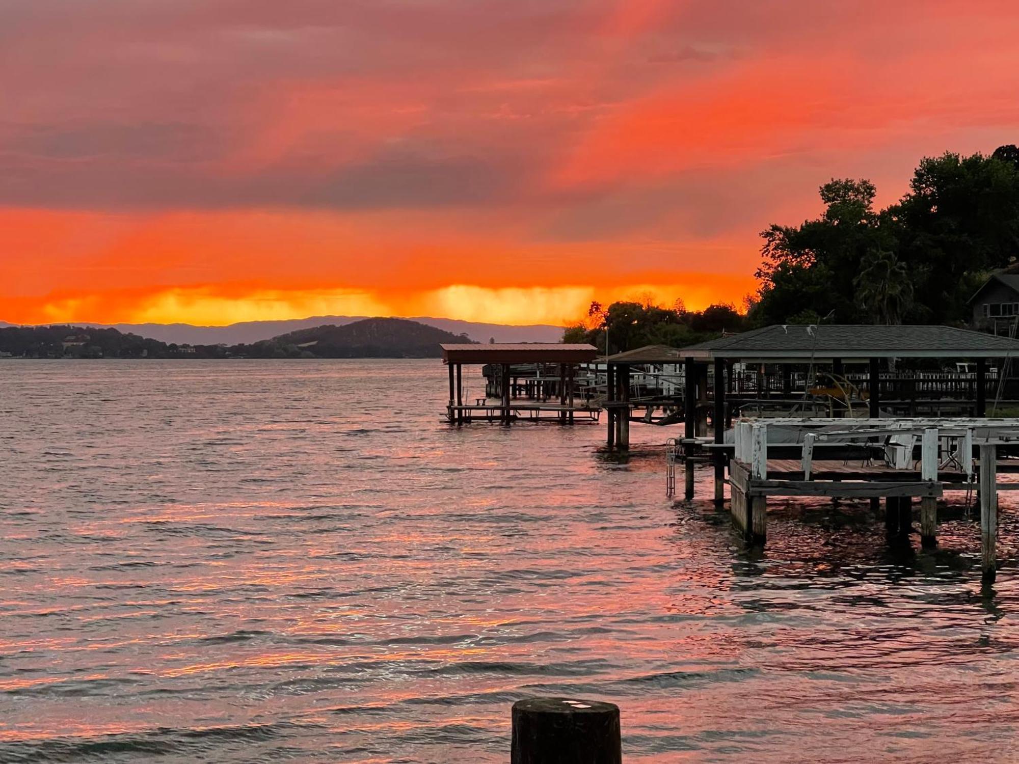 Omeo Clearlake Oaks Glenhaven Exterior foto